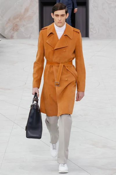 Look 1